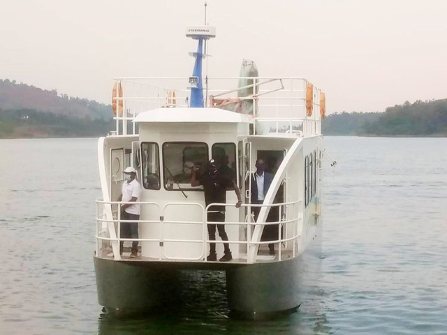 Barco de pasajeros con casco de catamarán 11M