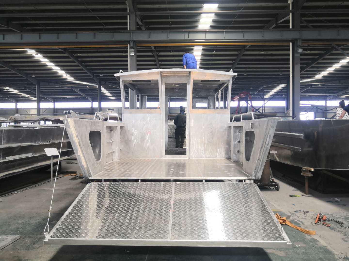 Embarcación de desembarco de 7,9 m que transporta embarcaciones de carga de 5 toneladas Embarcación de desembarco de aluminio con cabina para la venta