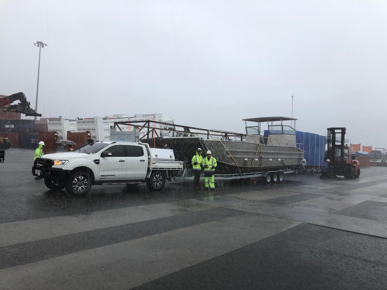 Lancha de desembarco de aluminio de 11m, casco reforzado, cómoda cabina, lancha de desembarco, barco de carga