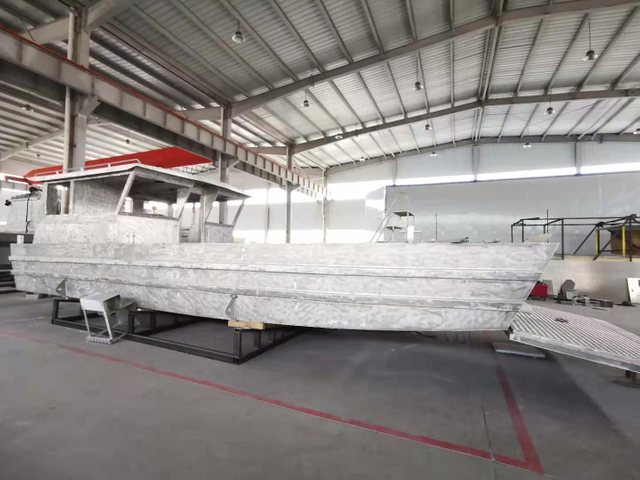 Lancha de desembarco de aluminio plana de 11x4m a la venta