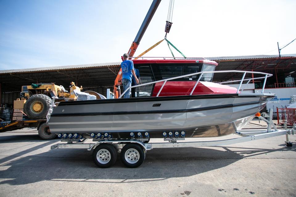 barco de pesca de aluminio de alta velocidad de los cruceros de la cabina del yate de lujo de los 25ft los 7.5m